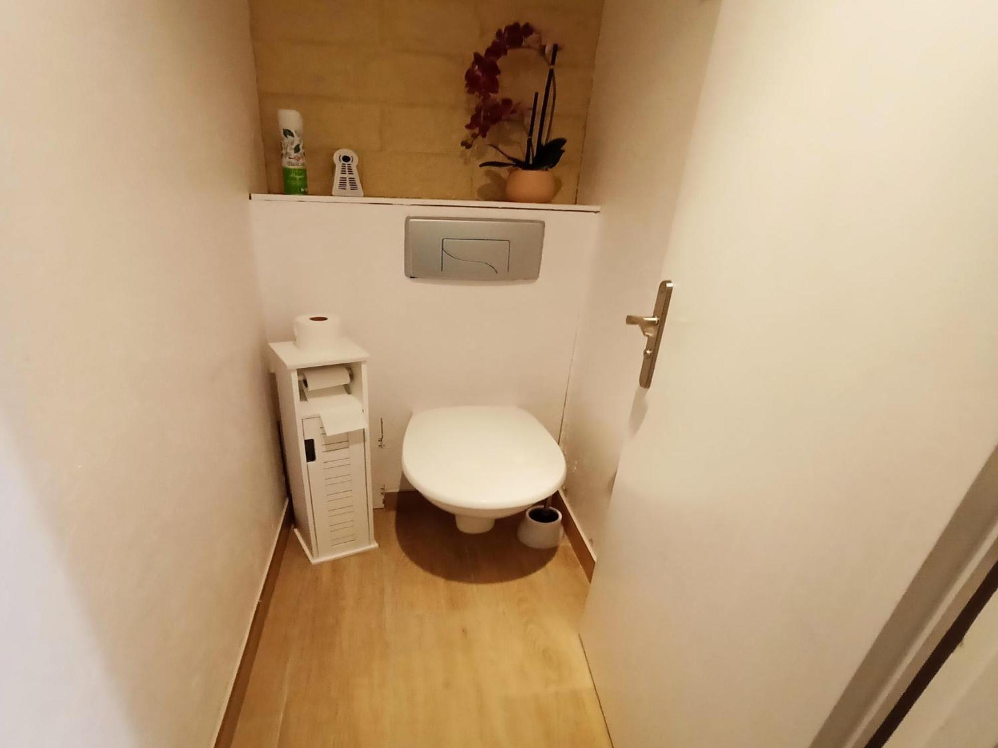 Simplistic Holiday Home In Grandcamp With Garden Ngoại thất bức ảnh